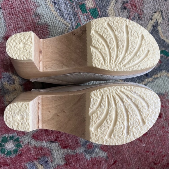 No. 6 Old School Clog on High Base in Chalk Suede - Picture 5 of 7